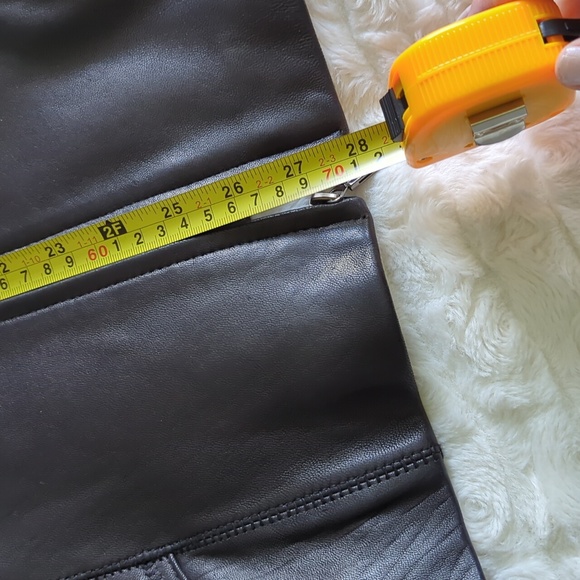 Anne Klein Black Leather Jacket with Classic Design - Picture 12 of 14